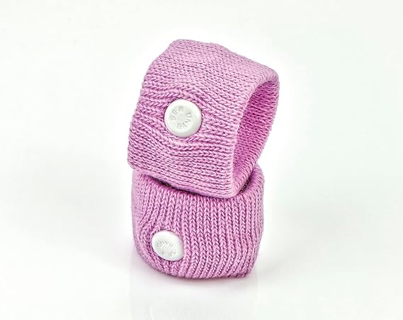 Anti-Nausea Bands image as a safe way to skip sickness traveling while pregnant.
